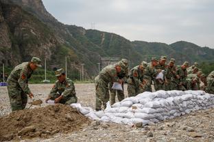 记者：克雷茨格租借无买断选项，拜仁将在夏天重新评估他的情况